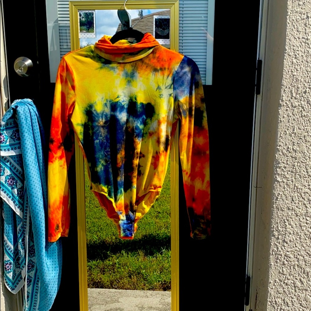Long sleeve body suit